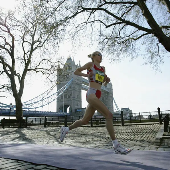 Paula Radcliffe competing in a marathon